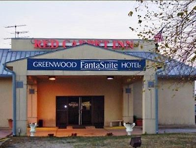 Red Carpet Inn Fanta Suites Hotel グリーンウッド エクステリア 写真